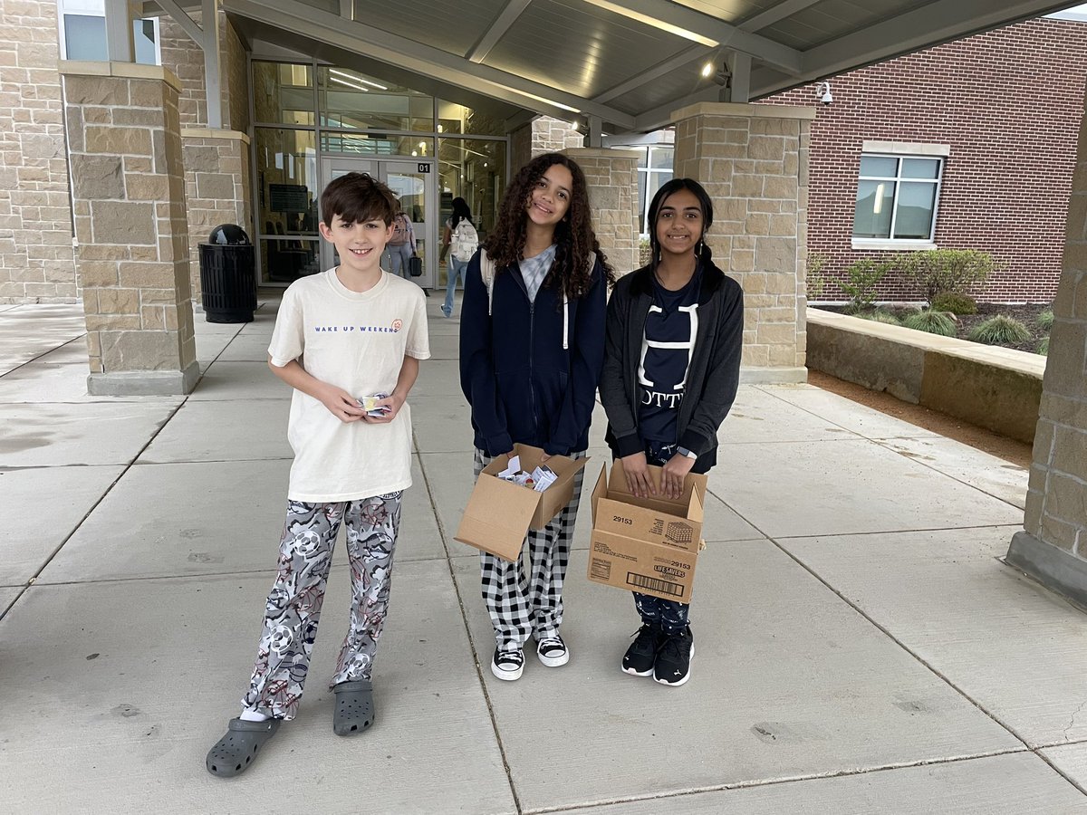 Coach_Shep1's tweet photo. Starting our last day of #HopeWeek2024 greeting students in the carpool lines & buses with some positive messages & a little treat! Today is Pajama/Athleisure Wear Day as we focus on “getting comfortable with talking about mental health”! #HopeWeek #PISDHopeWeek @ProsperHaysMS https://t.co/sXC9yUSREj