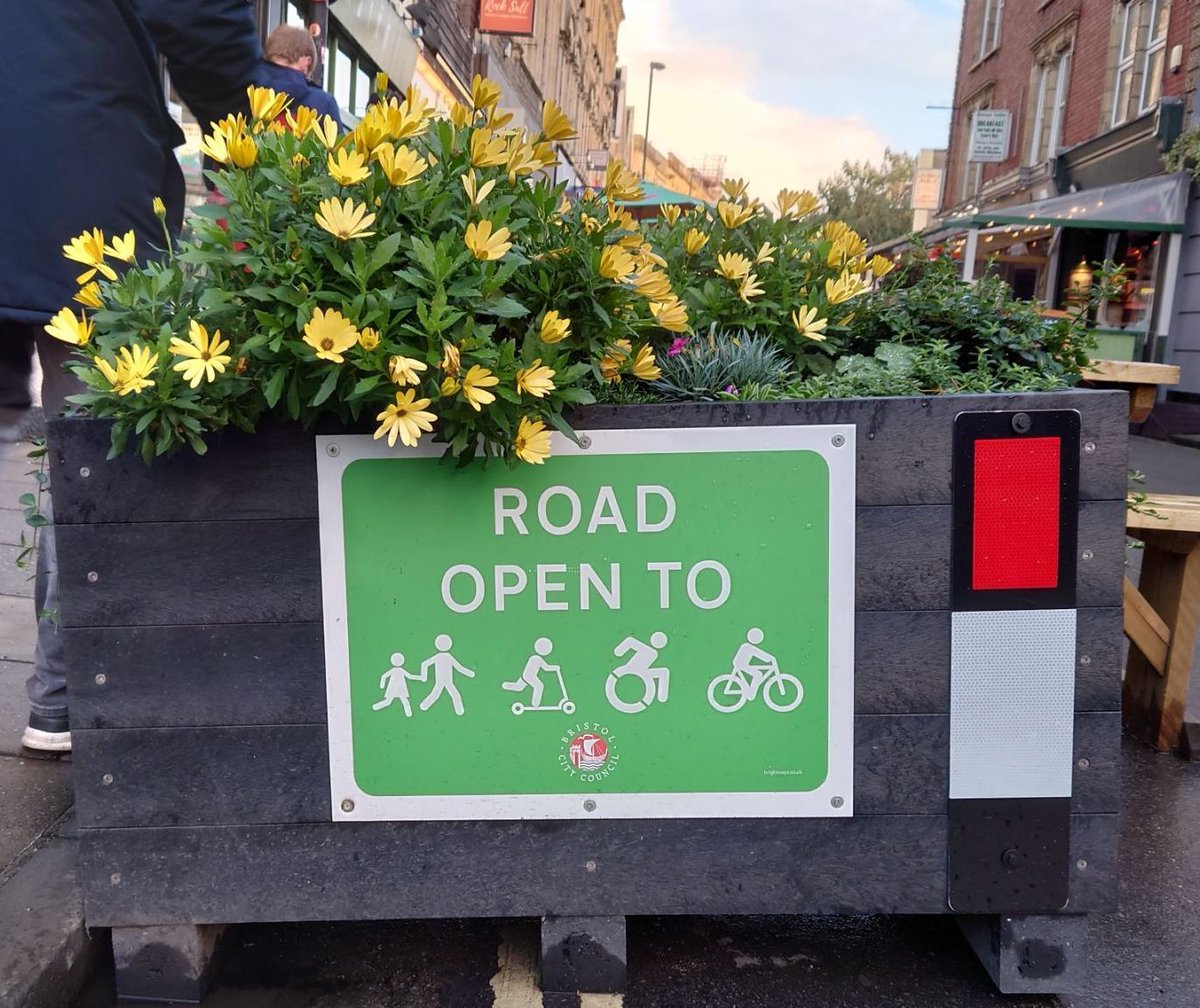 bwcyclecampaign's tweet photo. Proper consultation is vital. But let's not get hysterical - LTNs can and should play a role in reducing our reliance on motor vehicles. https://t.co/WA5UT91M2B #activetravel #Space4Cycling #drivelesscyclemore #climatechange #LTNs #democracy https://t.co/5MWJsJ4xwf