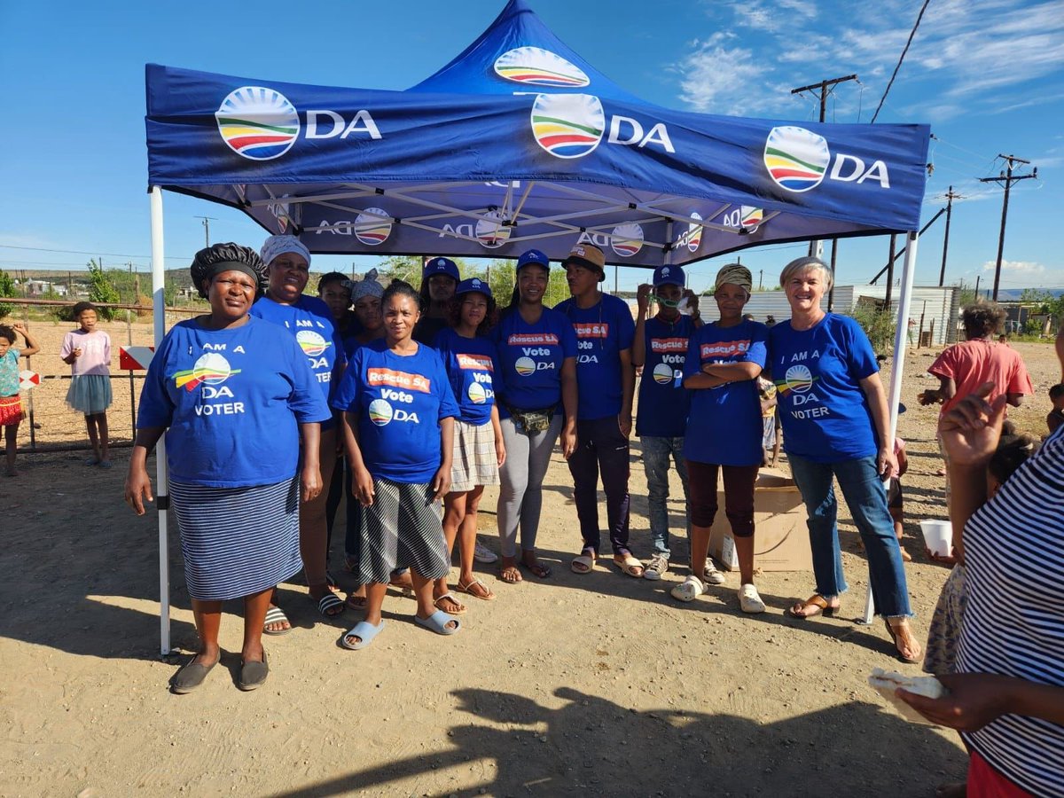 DA_NCape's tweet photo. 🍞Living costs are increasingly unaffordable with a growing number of people unable to put food on the table.

The DA arranged a soup kitchen in #Siyathemba.

Its is time to #RescueSA from extreme poverty and inequality.

#MakingtheNCBlue
#DAGeeOm
#VoteDA https://t.co/QKSMPNHwnS