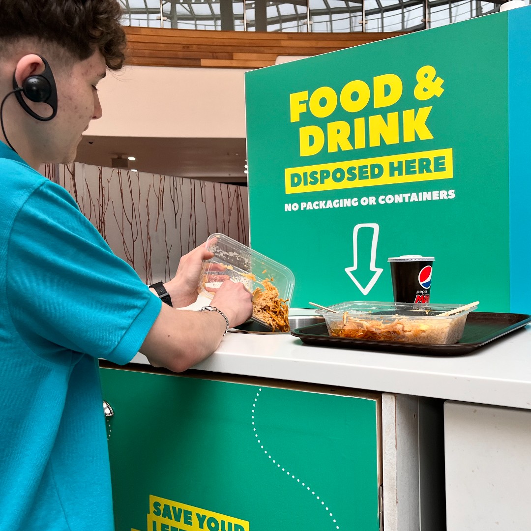 Did you know we're now recycling YOUR food waste❓ Several of our bins are now kitted to save your leftovers from landfill! Like what we do? Fill in our survey and be in with the chance of winning a £50 Meadowhall Gift Card: ➡️ow.ly/RnvL50QYIEt