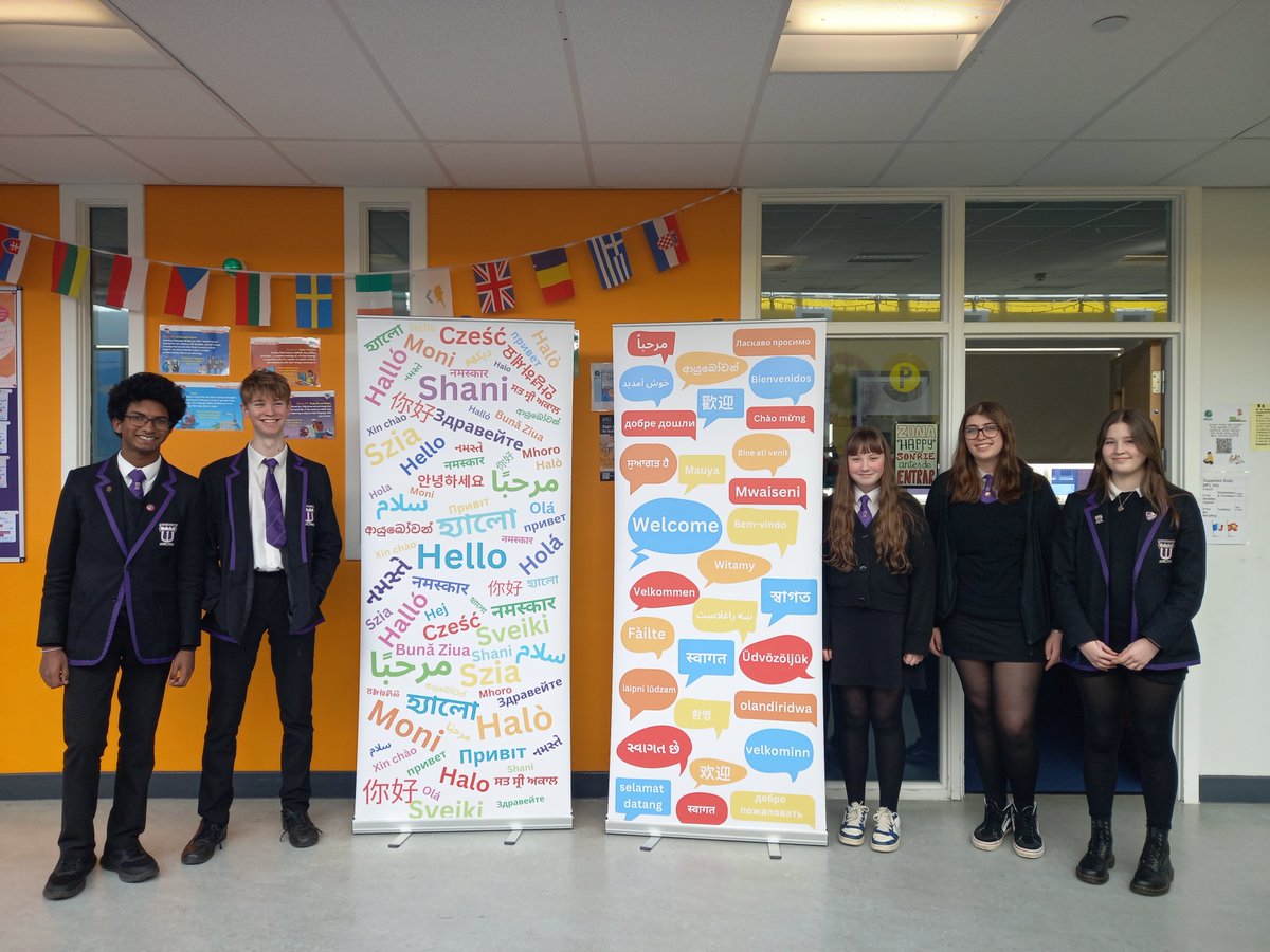 🌍🇪🇸🇫🇷 So excited to share the beautiful Languages welcome signs created by our #languagesambassadors @wallacehighsch Thank you for fundraising so successfully with our @WallaceHighPTN and creating them as part of your #leadership Award