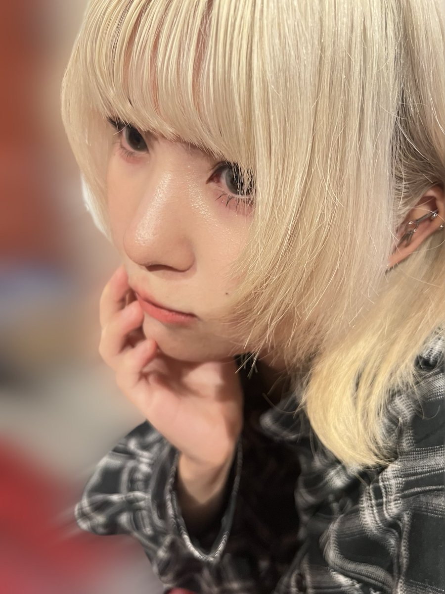 hera__cos's tweet photo. ノーマルカメラこの角度じゃないと顔見れん https://t.co/GDa9BEZc9R