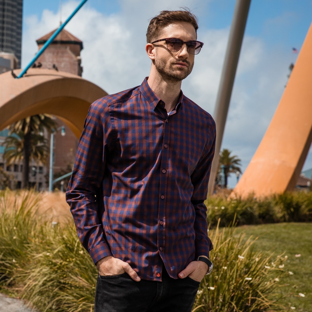 The versatile Maple shirt: effortlessly stylish from workdays to weekends.

#shopvustra #shopsustainable #ethicalfashion #maderesponsibly #mensootd #sustainablefashion #sustainablestyle #ethicalstyle #ecofriendlyclothing #consciousfashion