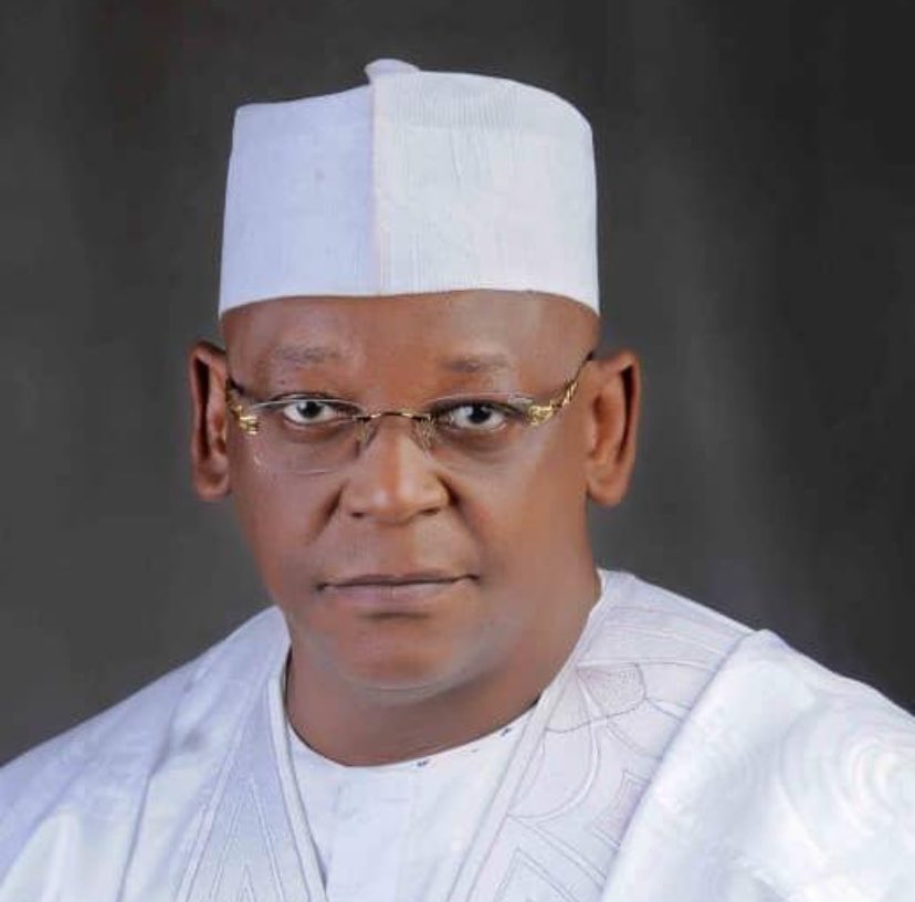 banbchq's tweet image. An ode to a veteran of the silver screens. 

From Yaba, Lagos to the global silver screens untold,
Keppy's journey, a story bold.
With education's flame, his mind alight,
From Linguistics to Law, a future bright.
On NYSC's stage, his talent took its flight,
On NTA's embrace,…