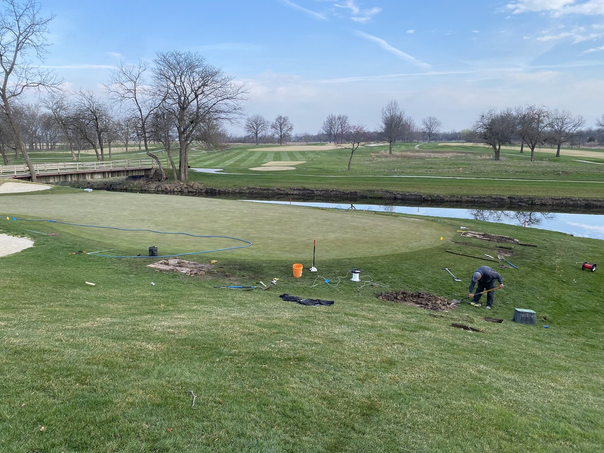 With the Front 9 closure for cart path repairs we’re using the opportunity to add/replace/move irrigation on several holes. This green and surround only needs 4 more heads to effectively cover all fine turf 😳