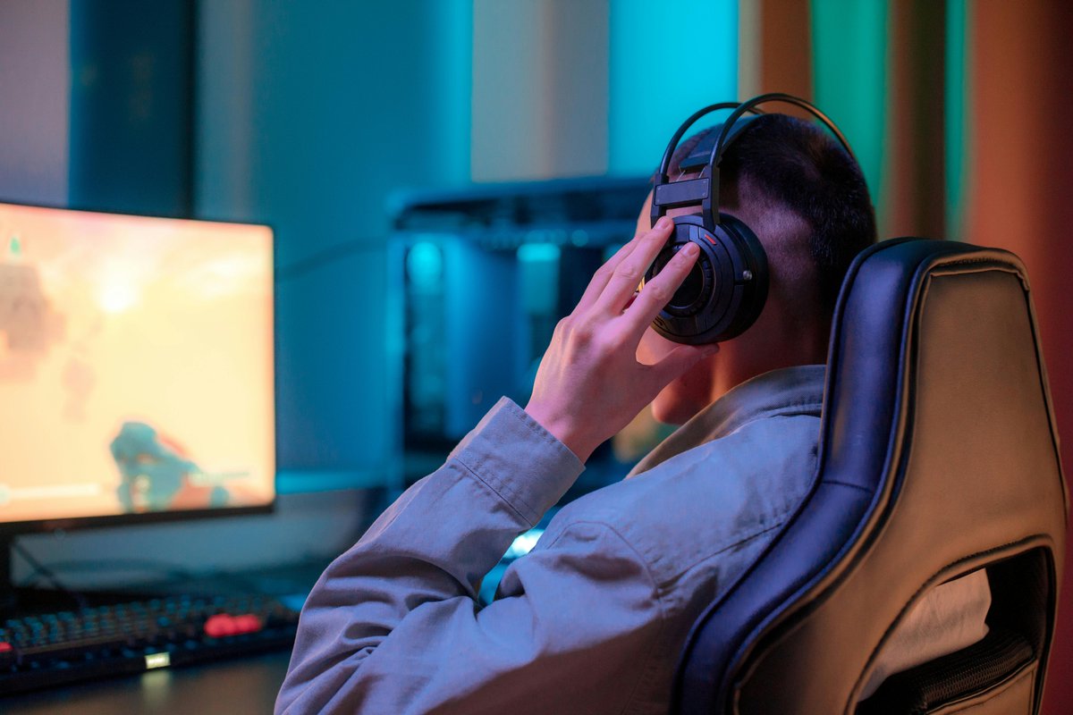 We're launching an Esports undergraduate degree! Find out more here: uos.ac.uk/about/news/new… #HelloSuffolk #UniOfSuffolk #Esports