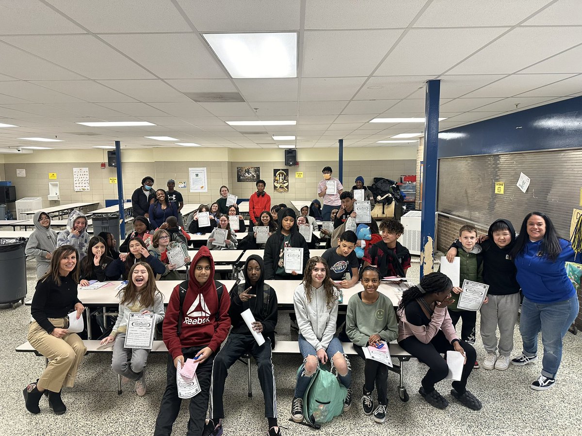 There is no better way to head in to our spring break than to celebrate these Ss who earned Positive Office Referrals! So proud of our Dragons @fms_bcps. @SchifferB @Fschrader1