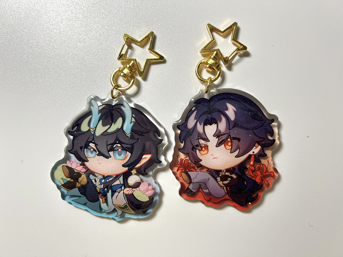 berrybunluc's tweet photo. uni &amp; the con grind is still beating my ass but…..look at my rh charms 🥺👉👈 they’re real and i can hold them in my hands 🥹 https://t.co/7A7EZIjYaP