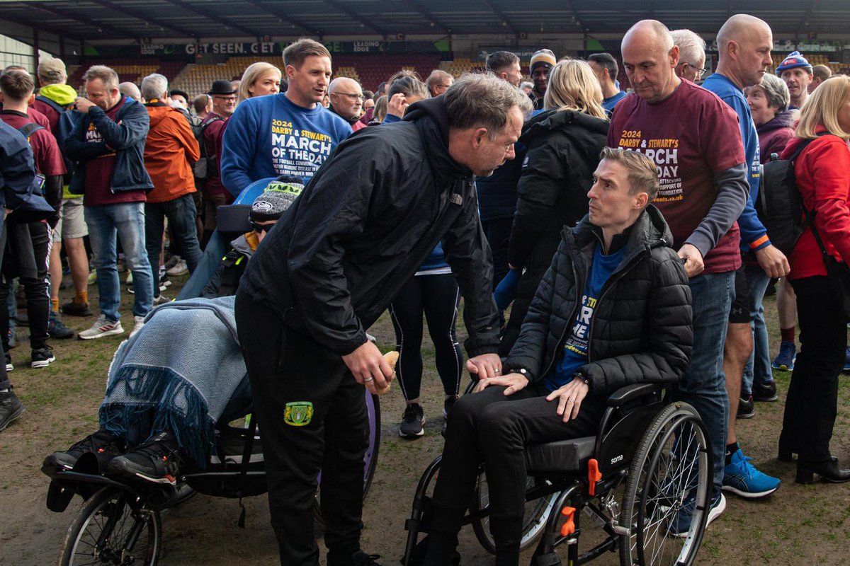 Football united for #MarchOfTheDay Stephen Darby and Marcus Stewart, who are both living with MND, at the start in Bradford of their 175 mile challenge to raise awareness and funds for motor neurone disease bbc.co.uk/sport/av/footb…