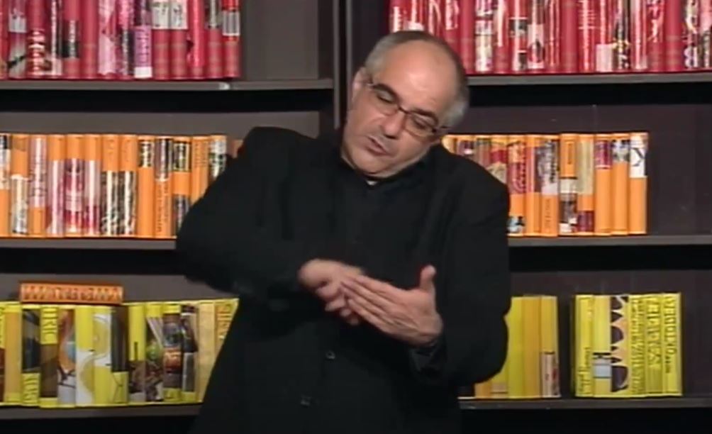 Michael Niavarani: „Wieso hab ich so viel das ich nicht brauch?“
Eine kabarettistische Einlage über den Überkonsum und geplante Obsoleszenz: youtu.be/LKW1m3xrAvw