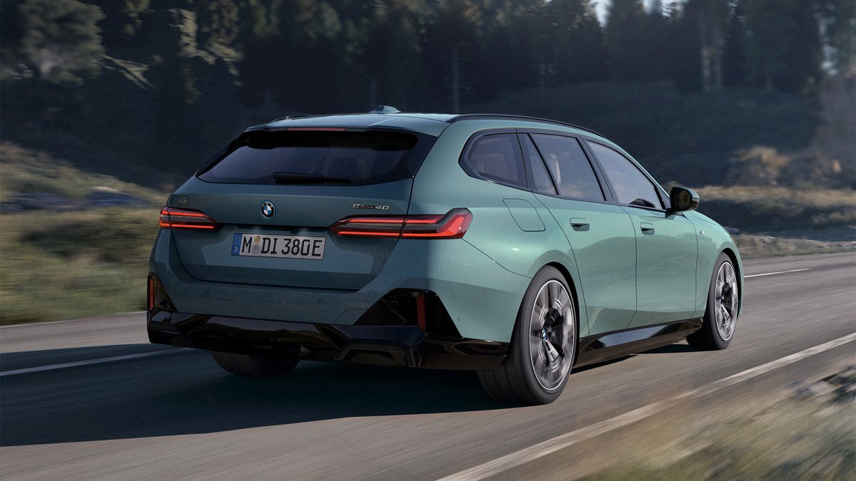 Prestazioni accattivanti, comfort senza compromessi. Scopri la Nuova BMW i5 Touring e la Nuova BMW i5 M60 Touring. #THENEWi5Touring #THENEWi5M60Touring