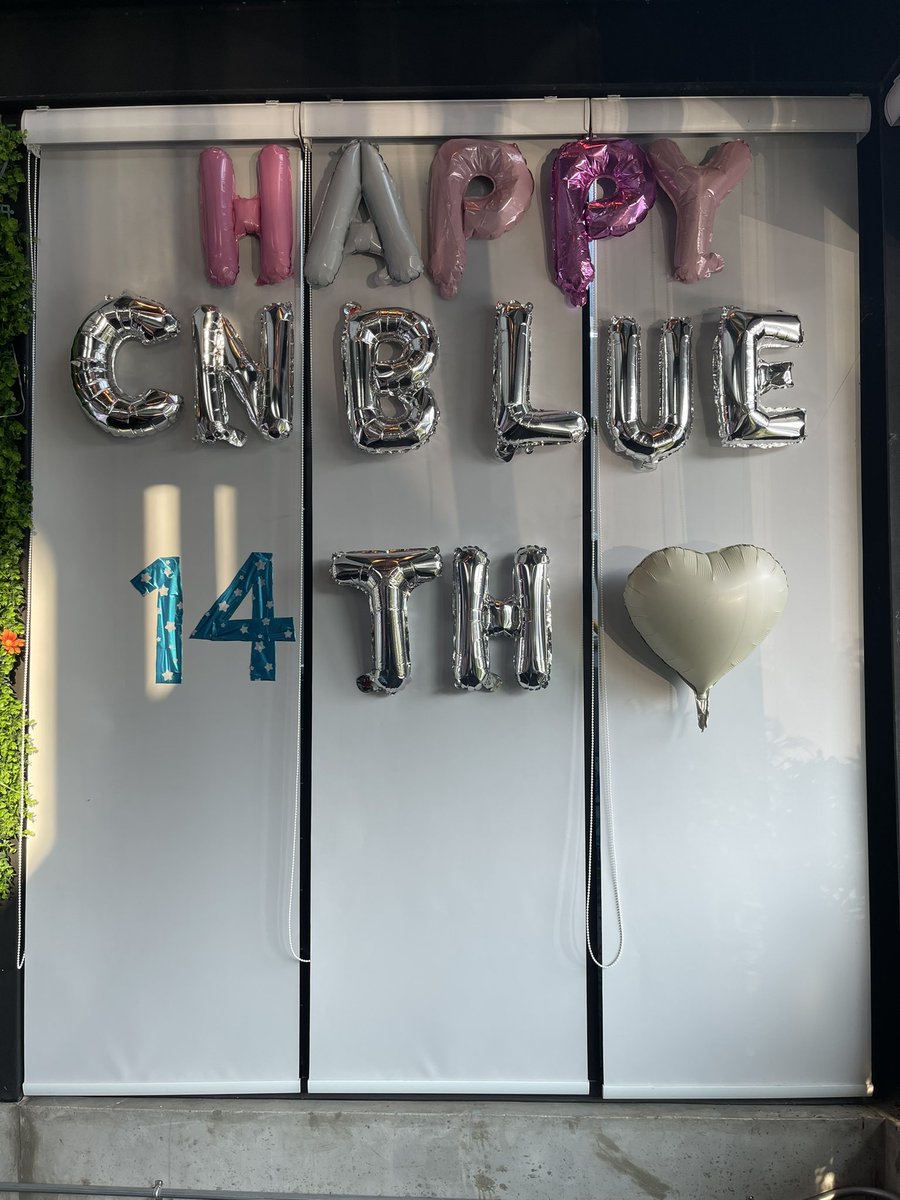 prswrs's tweet photo. ยงมินชิน มะสนใจจะมาคาเฟ่บ้างหรอคะะะะะ 🥺🥺🥺
#WelcomeCNBLUEToThailand 
#CNBLUENTITYinBKK https://t.co/XfRSv1A1iA