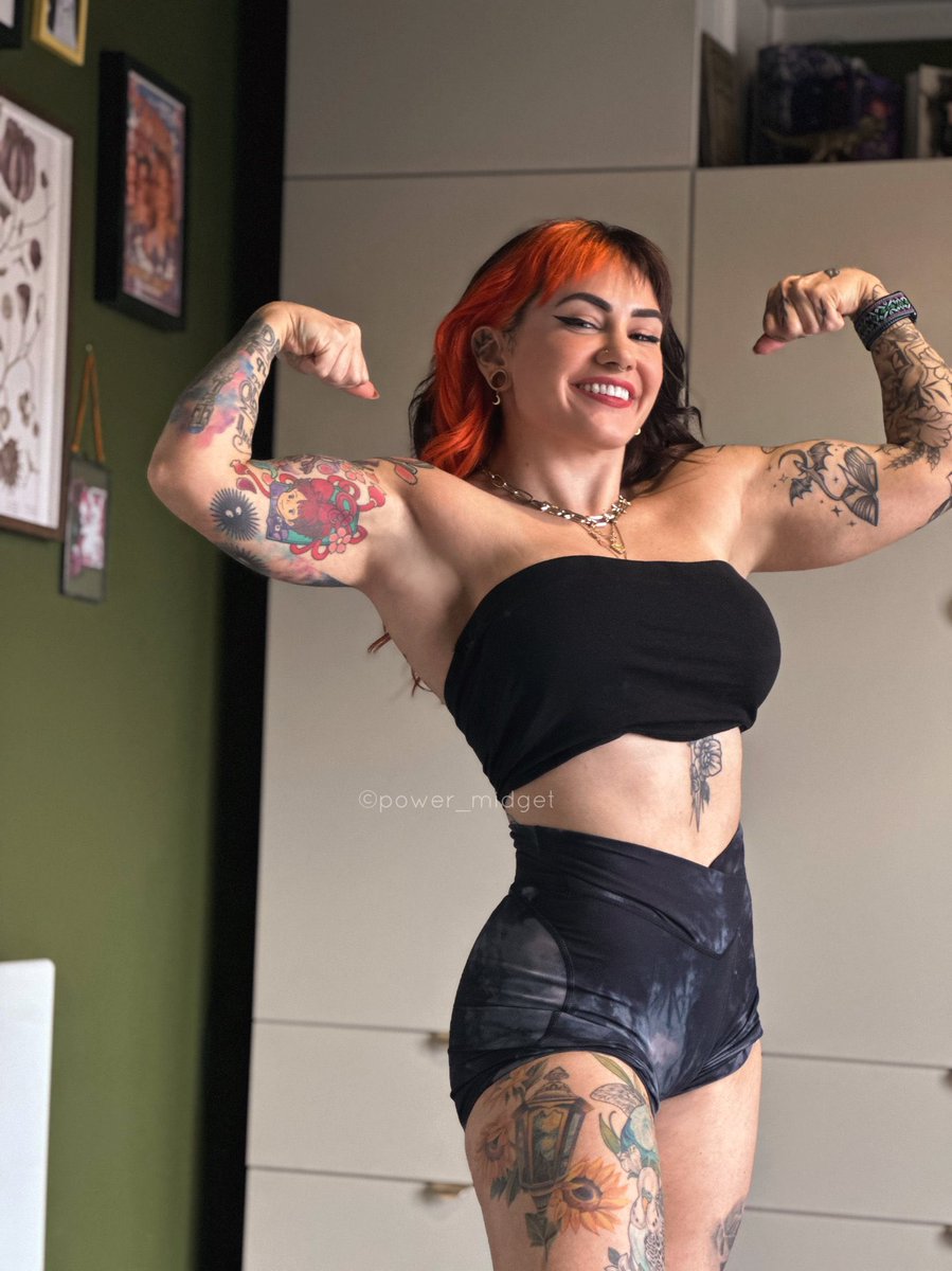 Viking_e_OF's tweet photo. Look at these two gorgeous power houses. So beautiful.
@Power_midget and @Chynasyndrome_
#strong #womenlifters #beautiful #followthem #subscribe https://t.co/03J9HTZjhM