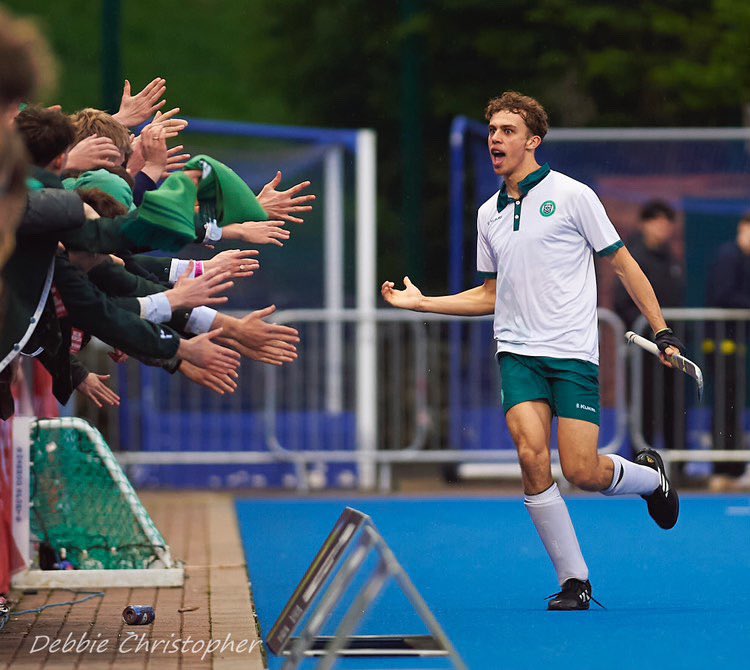 ExeterUniHC's tweet photo. π BUCS CHAMPIONS π
It was Nick Nurse and Jonny S-H who made the difference in our Menβs 1s final vs Durham.
Thanks to our host Loughborough University and to the away snakey who made a massive difference!
#BleedGreen #BUCSGOLD https://t.co/FxjUw8WdjR
