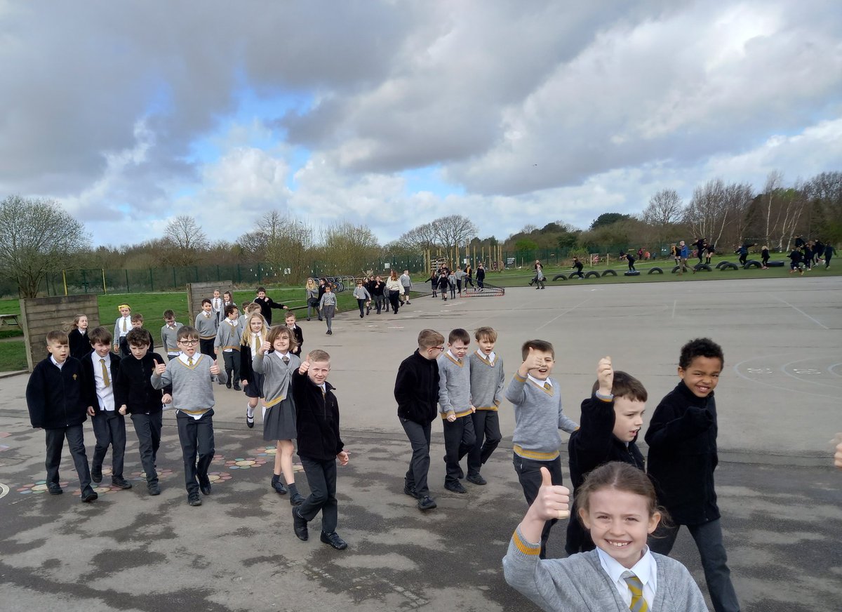 Welldone to Years 3-5 who completed our Lenten sponsored walk today for @RMChospital justgiving.com/page/ccjs?utm_…
