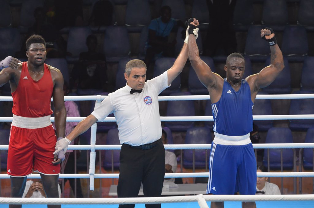 ¡Éxito rotundo para Alo Mansogo en los JJAA! El boxeador ecuatoguineano clasifica para la final y asegura al menos una medalla de plata para Guinea Ecuatorial. #Deportes #GuineaEcuatorial #JuegosAfricanos