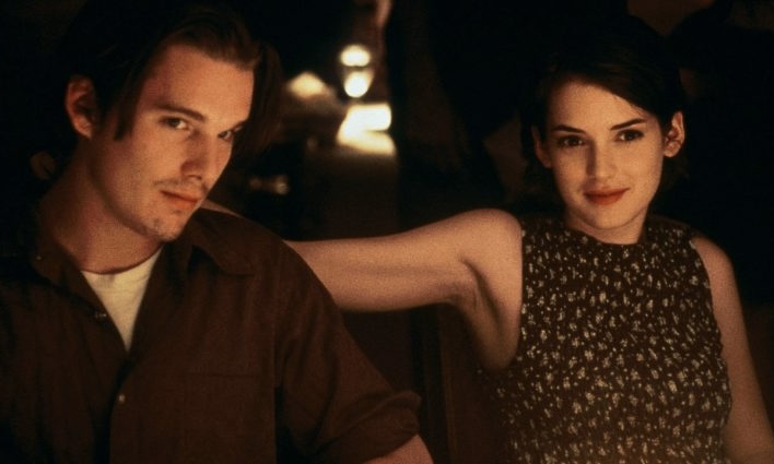 “청춘 그 자체의 영화” “내 젊음을 낭비하게 해줘” 90년대 청춘 아이콘 #위노나라이더 #에단호크 1994년 미국 개봉 이후 모두의 레전드 청춘...