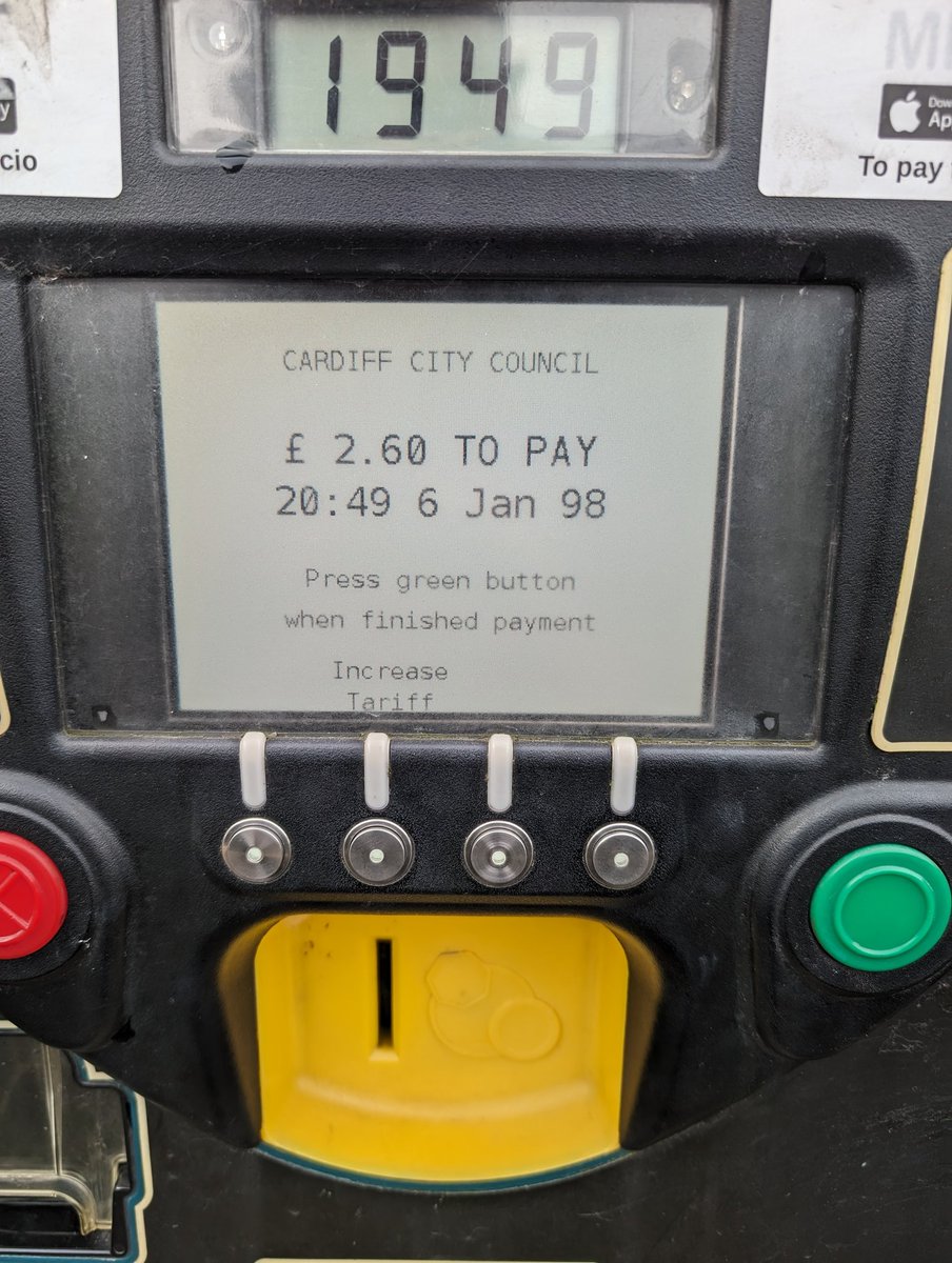 Another day of dealing with @cardiffcouncil incompetent parking. Apparently my time runs out in 1998 and the machine won't read my card🫤