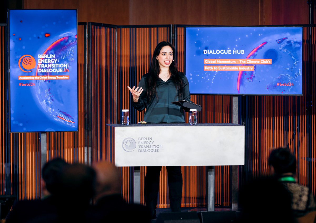 greensofa_betd's tweet image. 💐 A huge digital #applause to our #moderators: Dr Melinda Crane, @jxporto &amp;amp; @HajarYagkoubi! 💐 Thank you for being part of the #betd24!

#accelerateRE #time4action #energytransition

@GermanyDiplo @BMWK @bEEmerkenswert @BSWSolareV @dena_news @eclareon_Berlin