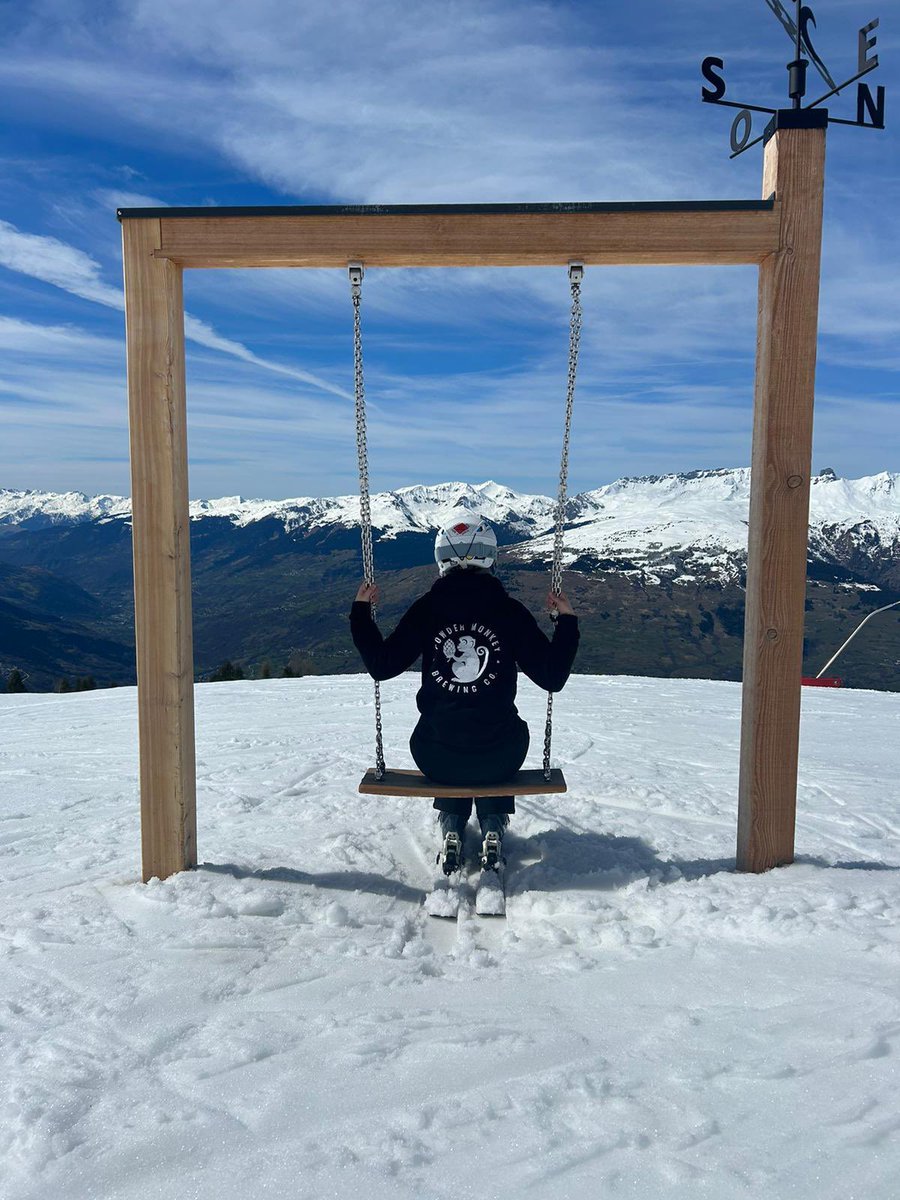 Our apprentice brewer Olivia, repping Powder Monkey on the slopes ❤️🍺🏂