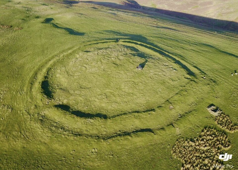 Thanks @PatrickNorris1 for a great safari yesterday with brilliant guests. Fantastic to see the Curlews, Skylarks, new born lambs and calves and to see the antler regrowth on the Stags, the Hill forts et al on this very special @uknationalparks experience. It was a wild day.