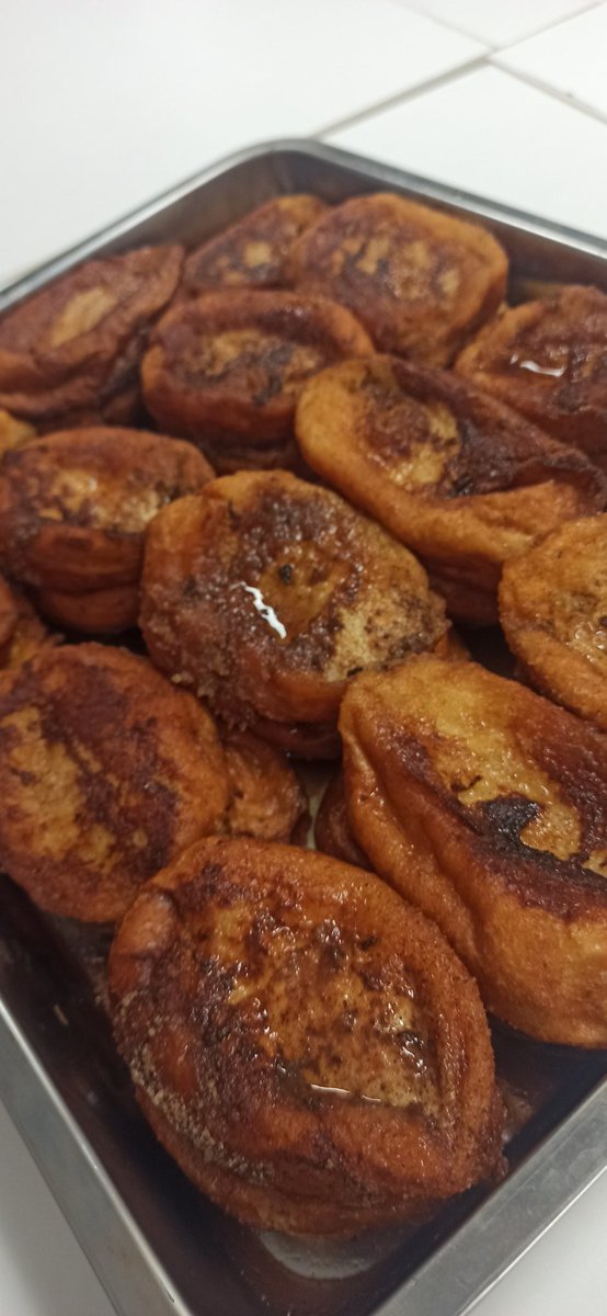 CEMBIO (@metabolomicaceu) on Twitter photo Year after year, we celebrate that <a href="/antogarfer/">Antonia Garcia</a> looks after the energy #metabolism of the #CEMBIOers. Lucky us, we can enjoy #torrijas (#toñijas) once again. Do as <a href="/maricru06981967/">Maricruz</a> and come to CEMBIO next year! Year after year, we celebrate that <a href="/antogarfer/">Antonia Garcia</a> looks after the energy #metabolism of the #CEMBIOers. Lucky us, we can enjoy #torrijas (#toñijas) once again. Do as <a href="/maricru06981967/">Maricruz</a> and come to CEMBIO next year!