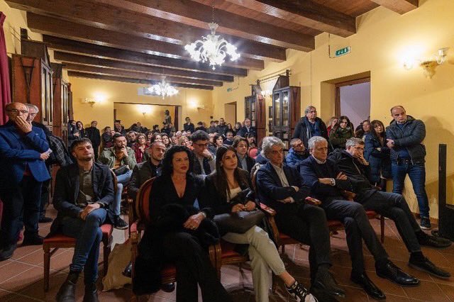 Ieri sera a #Cetraro insieme a <a href="/elenabonetti/">Elena Bonetti</a>, <a href="/Ettore_Rosato/">Ettore Rosato</a>, <a href="/giuseppe_aieta/">Giuseppe Aieta</a>, PER e la comunità di Cetraro in Azione. Tanta voglia di mettersi in gioco per valorizzare il proprio terriotorio e per costruire un futuro diverso per la Calabria!
