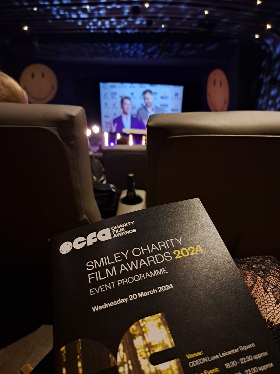 Well... what a night at the Smiley Charity Film Awards @SmileyCFA so many amazing stories to be told... Our T-KASH film unfortunately didn't win... but what an achievement to have our work recognised in this way. Why not check out these vital resources breaking-down-barriers.org.uk/t-kash-transit…