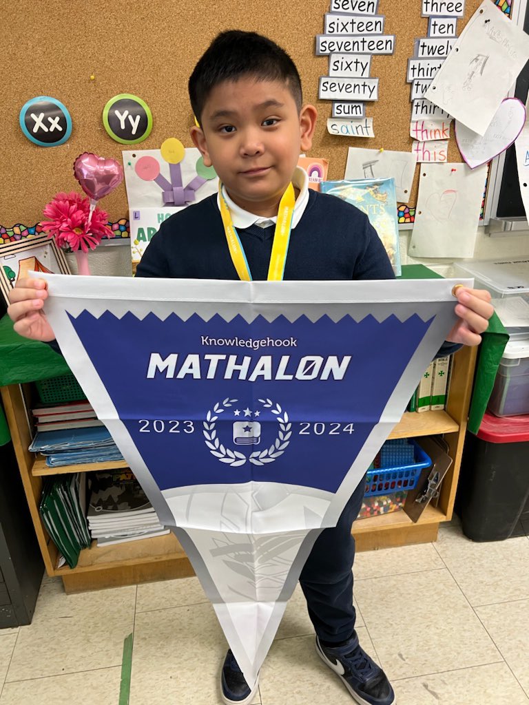 Congratulations to our Knowlwedehook Math-a-Lon winners! Taking math to new levels! Way to go! @TCDSB @TrusteeDAmico @TCDSB_RDAddario @TCDSB_MathSO