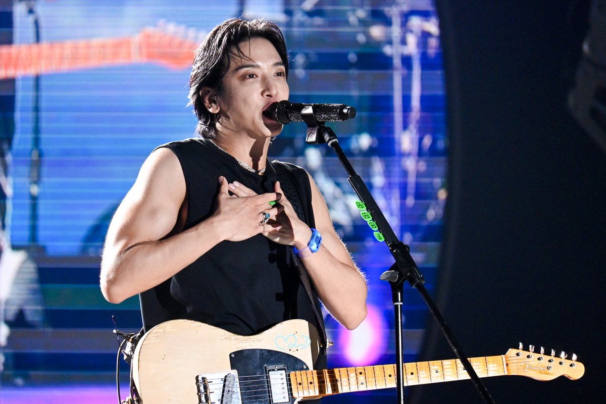 mandy_zai's tweet photo. 20240316 CNBLUENITY in HK

Heart shaking and got you 😚

Good show for tomorrow in Bangkok ☺️

#CNBLUENTITYinHK 
#CNBLUE 
#정용화 
#씨엔블루 
#JUNGYONGHWA 
#鄭容和 https://t.co/ldXJYVVJDr
