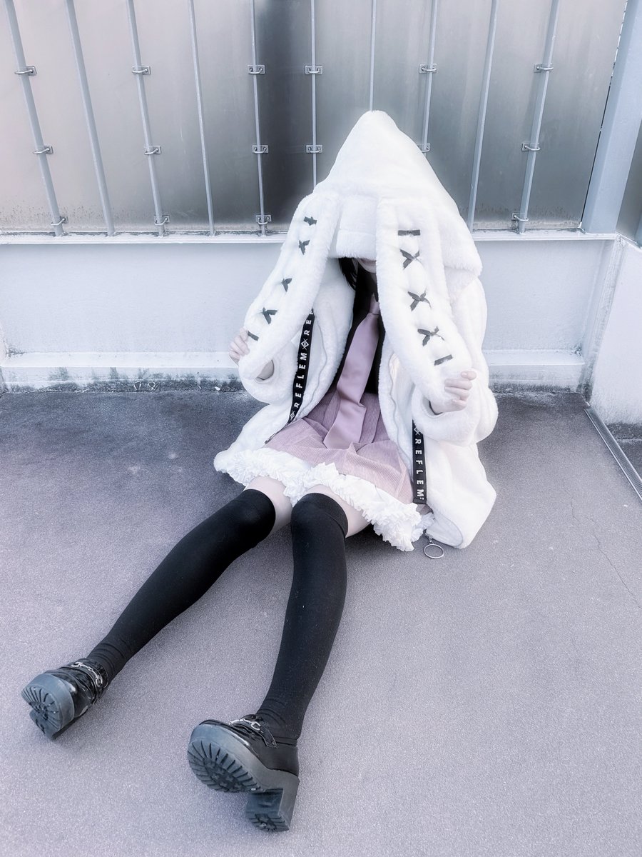 此 処 tweet media