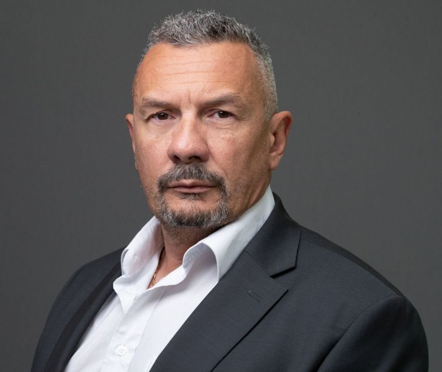 Pediavenir's tweet photo. 🇫🇷🕊️ ALERTE INFO | Mort de Frédéric Mitterand, Bruno Attal annonce un hommage national en Thaïlande https://t.co/2UD4HNXPZP