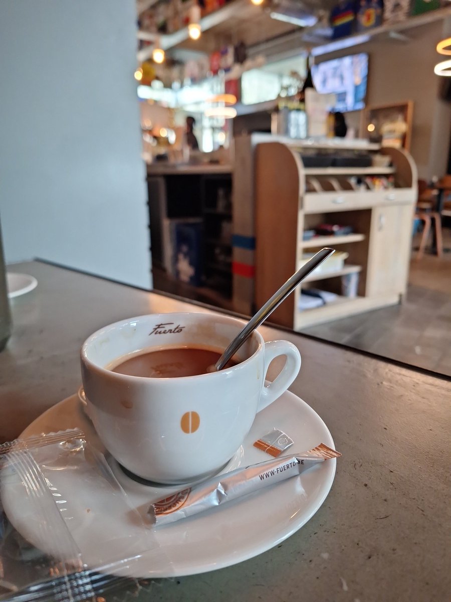 sprezaturra's tweet image. Koffie pauze #CRVV