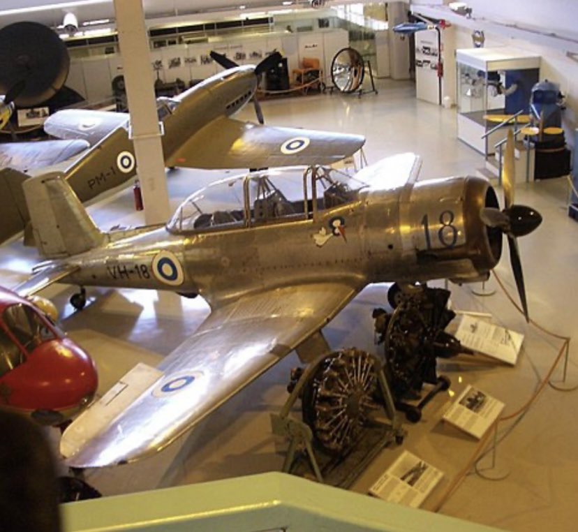 Hush_Kit's tweet image. A 29-year-old looked like this in the 1980s..this is how a 29-year-old looks in 2024