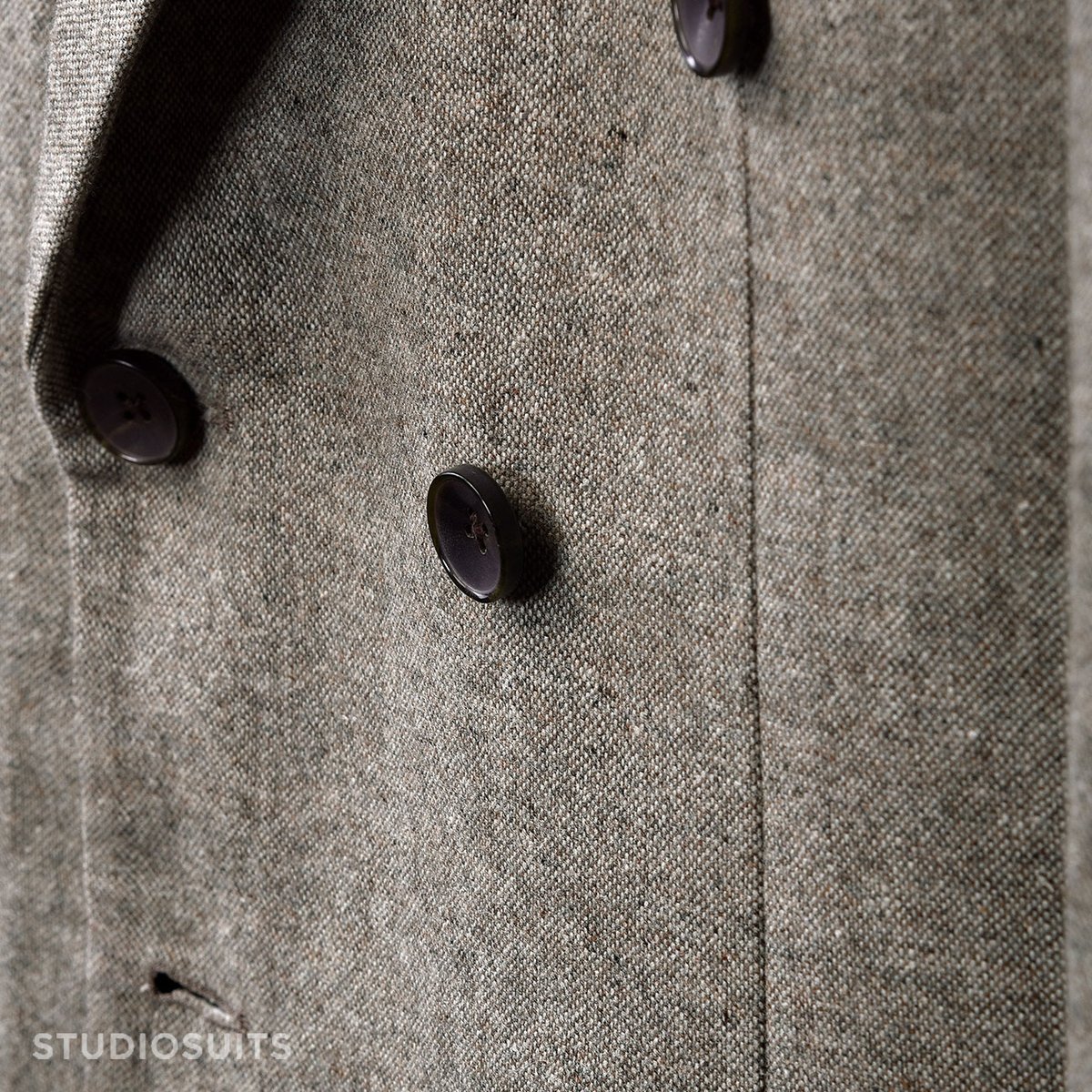 StudioSuits's tweet image. A true sartorial masterpiece that's bound to make you feel like a million bucks is our Light Weight Brown Tweed Jacket.

Shop for this style here: bit.ly/498hJfk

#studiosuits #tweedjacket #menswear #trending #inspiration #photooftheday #usa