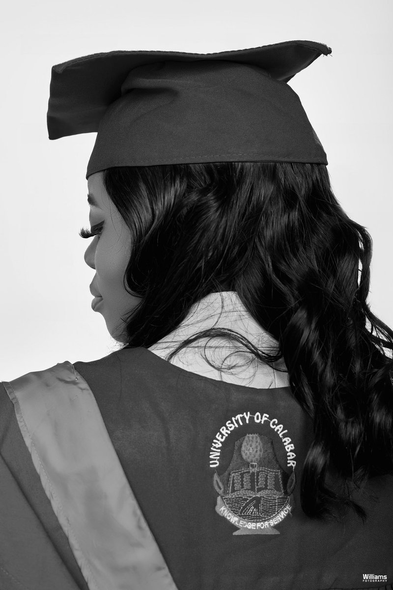 AdelaideEtim's tweet photo. It’s my convocation today🎉🎉🎉🎊🎊 

#unical #universityofcalabar #unicalconvocation #proudgraduate https://t.co/CHlRXPk6yl