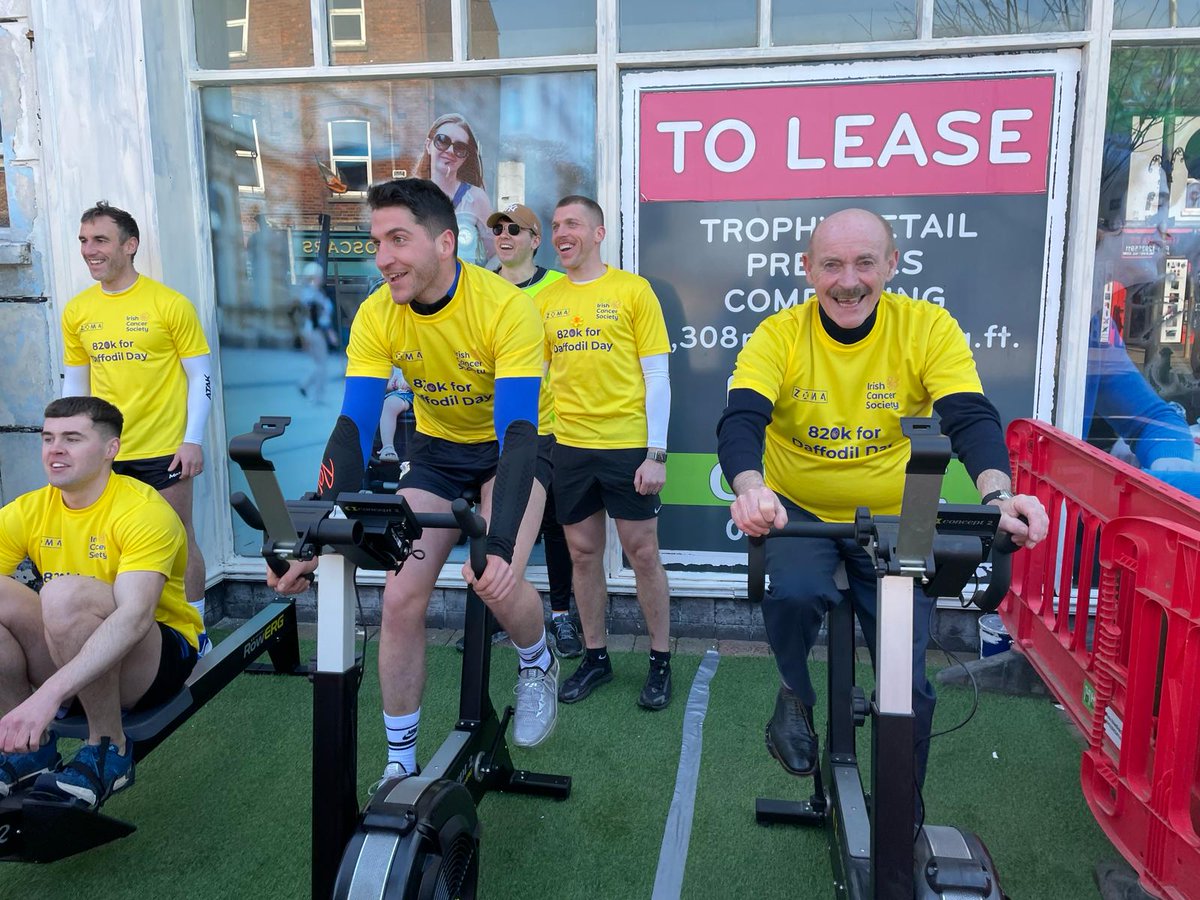 Michael Gaynor of @DundalkChamber stepping in at the fund raiser for the @IrishCancerSoc organized by @zomabranding #daffodilday #dundalk #louth #fundraiser
