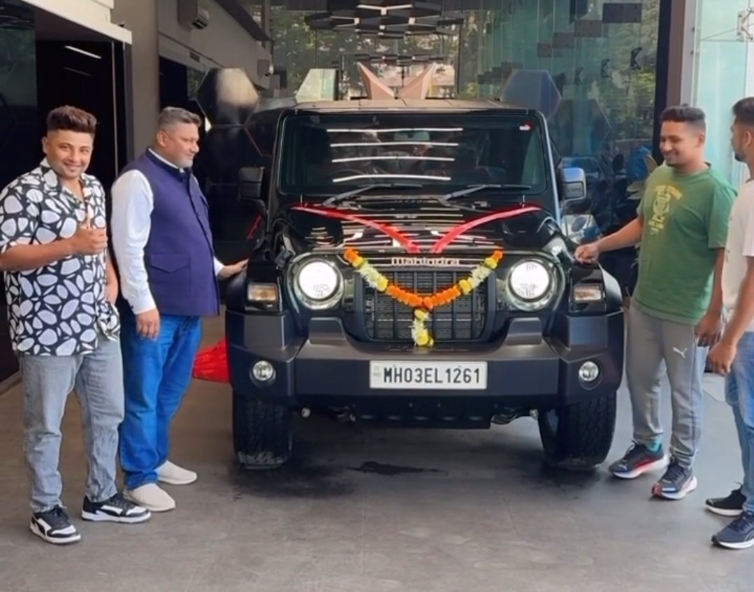 Mahindra has gifted Thar to Sarfaraz Khan's father 👏❤️ #IPL2024 #CSKvsRCB #SarfarazKhan