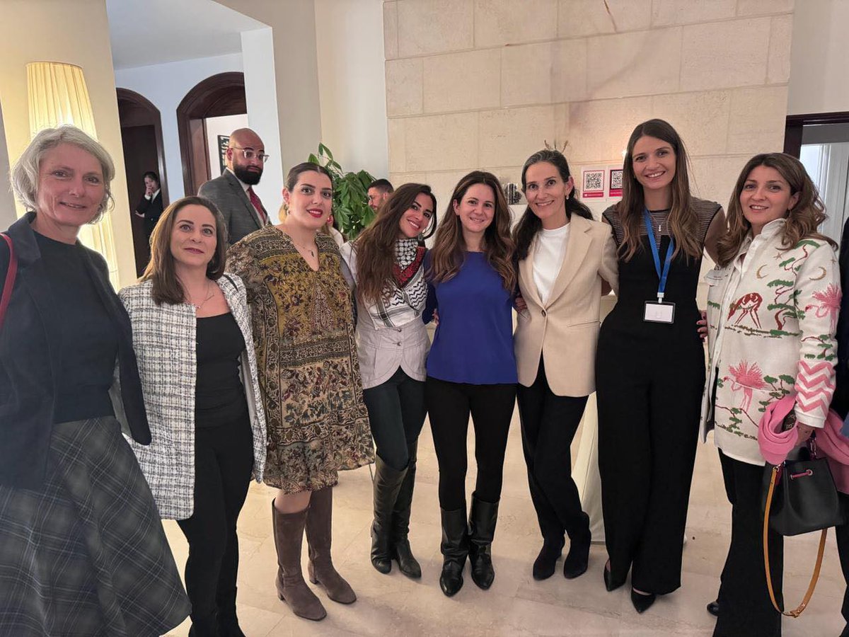 📰 #Swiss Jordanian #Alumni #Network launched in #Amman! The #Residence of the Swiss #Ambassador in #Jordan witnessed the official launch of the Swiss Jordanian Alumni Network, bringing together esteemed Jordanian alumni including #Franklin Alumni, partners, and friends.