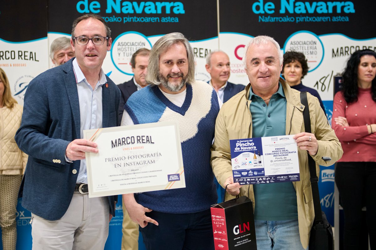 Premio del “Concurso a las 3 mejores fotografías”, otorgado por #BODEGASMARCOREAL con la colaboración de #Igers Pamplona. Paula de @_universalfood_ María de @abluemoonight @descubrirelmomento En colaboración con @VisitPamplona Subvenciona @VisitNavarra #SemanaDelPincho2023