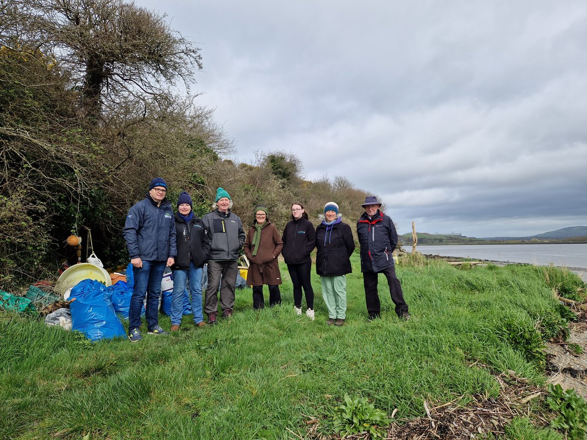 💧 In celebration of #WorldWaterDay LAWPRO staff Ann, Catherine & Lauren met with residents from Cheekpoint, Waterford & John Hickey from @BordIascMhara. A beautiful morning was spent learning about the wonderful heritage of the estuary. @tidesntales @WaterfordCounci