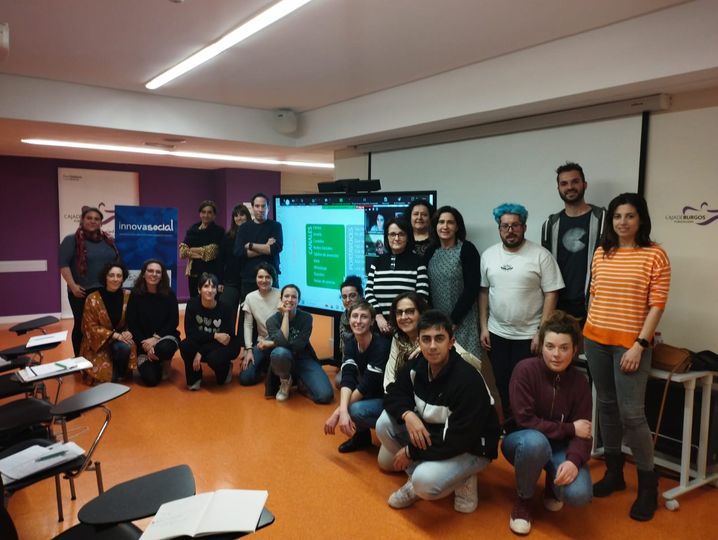 💡¡La mejor #Formación con #StrategiaInfinita!

🤗 De la mano de #ForoSolidarioFundaciónCajadeBurgos hemos podido contar con la participación de más de 30 personas para impartir una formación esencial para el #Tejidoasociativo de la ciudad.

👀 Más info: strategiainfinita.com/formacion/