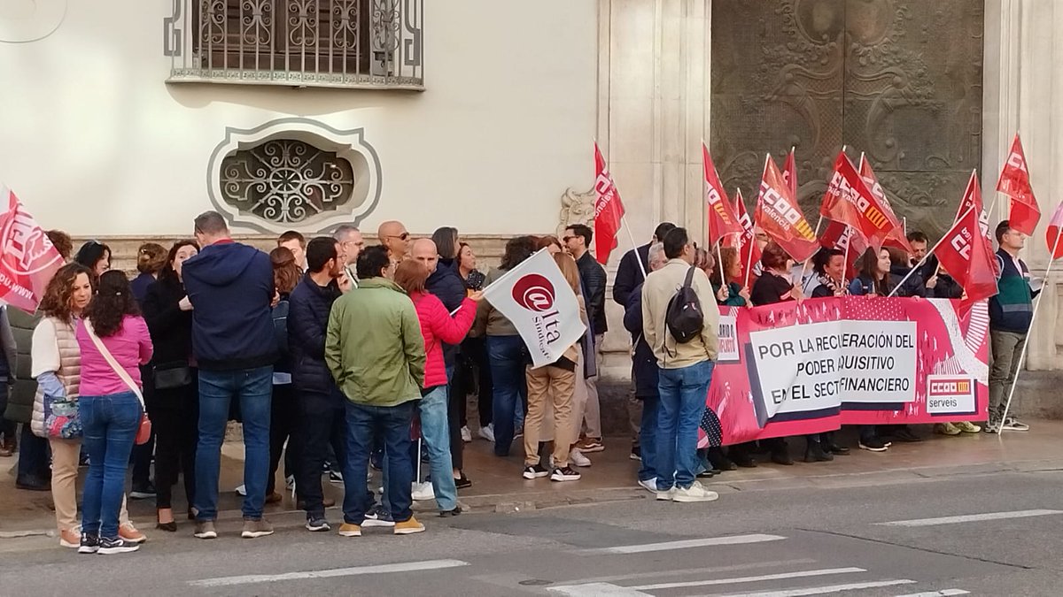 CCOOTRIODOS's tweet photo. @A3Noticias @noticias_cuatro @informativost5 @CanalRed_TV @elconfidencial @eldiarioes @publico_es en Valencia https://t.co/nxYX3B2Ur5