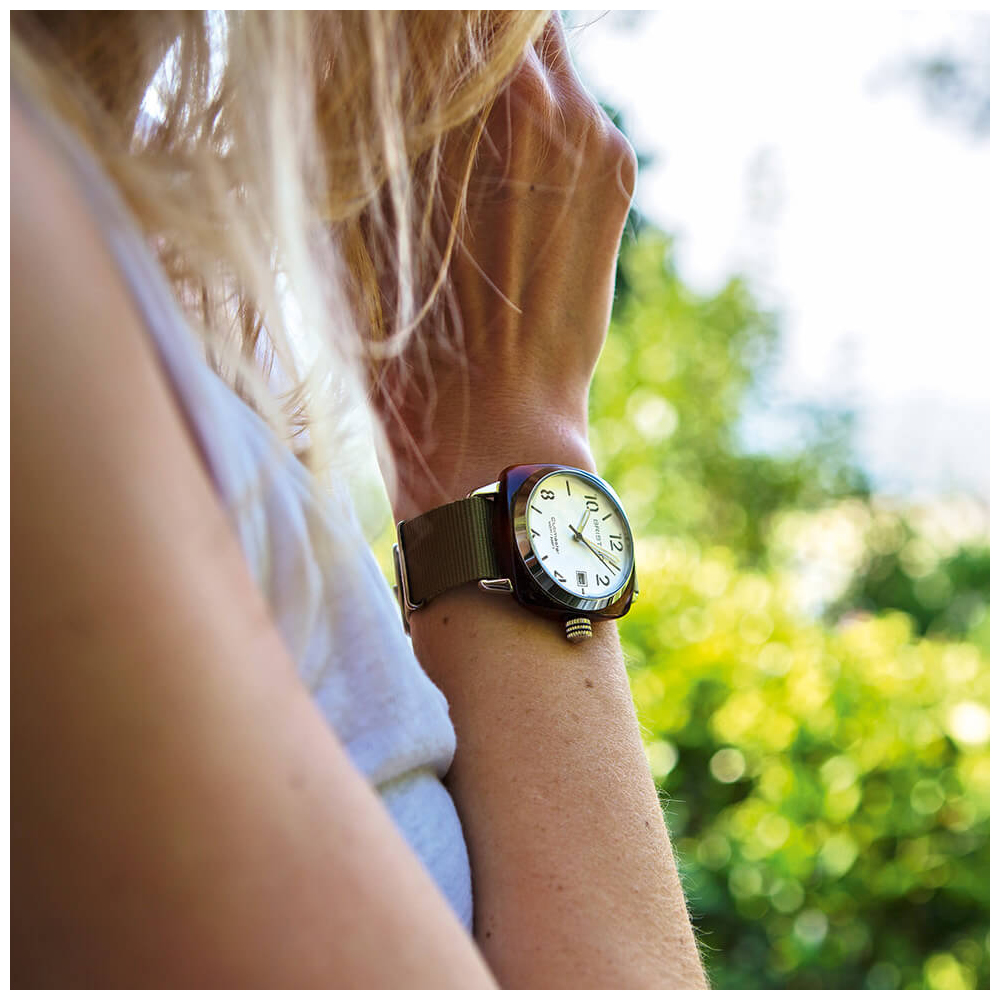 BRISTONwatches's tweet photo. Spring vibes 🥰
⌚ Clubmaster Classic HMS model with silver-white dial
#mybriston #bristonyourstyle #briston #bristonwatches #montre #watch #clubmasterclassic #white #watchoftheday #womenstyle #womanwatch #montrefemme #watchaddict #itwatches https://t.co/GPlEtS4GvS