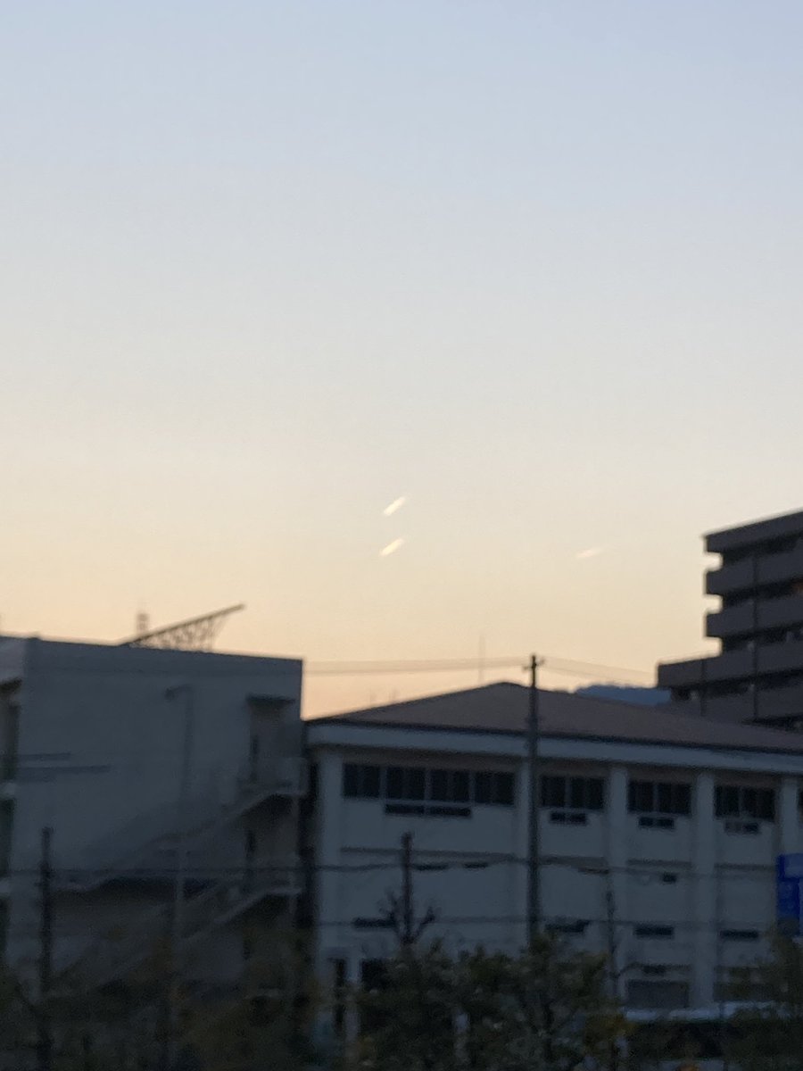bonsanyan's tweet photo. @JMA_kishou これは火球でしょうか https://t.co/PaD4Ogr2vo
