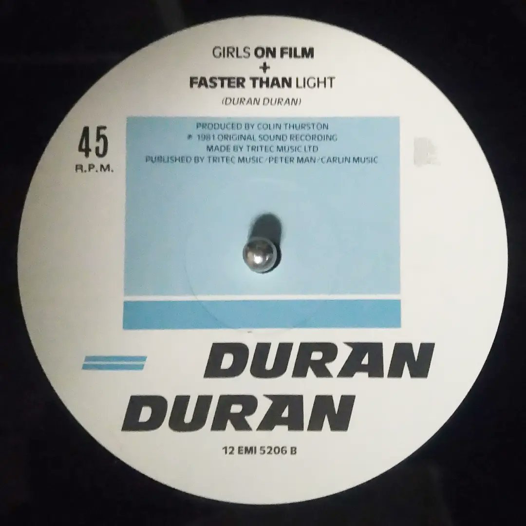 inachans's tweet image. 久し振りのレコード盤...ですね🙋
Now playing Duran Duran 12 inch vinyl single "Girls on Film(night version). #duranduran #girlsonfilm #12inch #single #vinyl