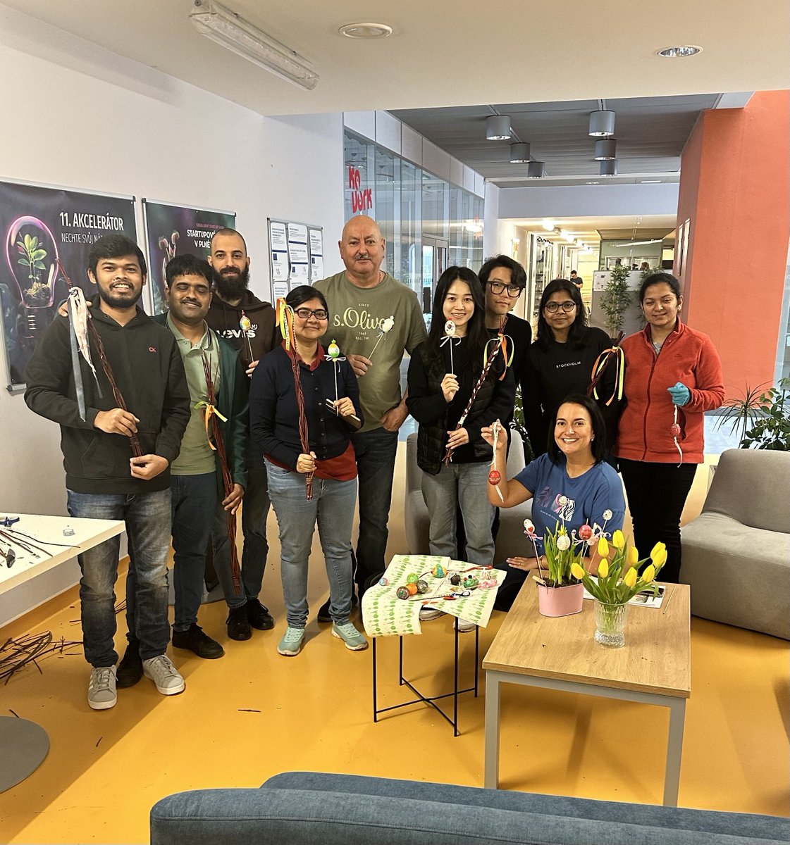 PumeraGroup's tweet image. Easter came early to @PumeraGroup @vsbtuo  #Nanorobots lab. Cultural experience.