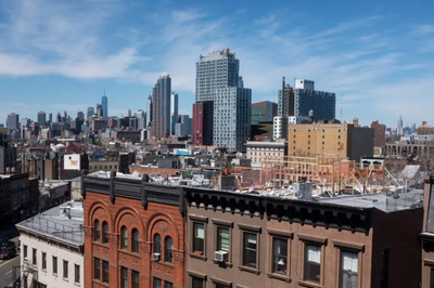 Stephenijo's tweet photo. If you’re thinking of investing in property, it can be helpful to understand the differences between residential and commercial as you decide which property to acquire. https://t.co/HsaYdlmZmO https://t.co/AUyALl5B9O