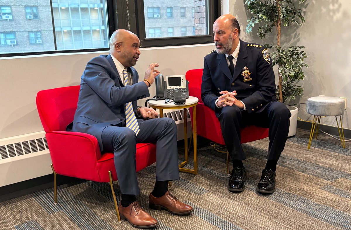 Grab a coffee and turn on @NY1 to catch @NYCHousing @AdolfoCarrion & @NYCSHERIFF talking about the arrest of NYC’s worst landlord with @patkiernan on #Morningson1