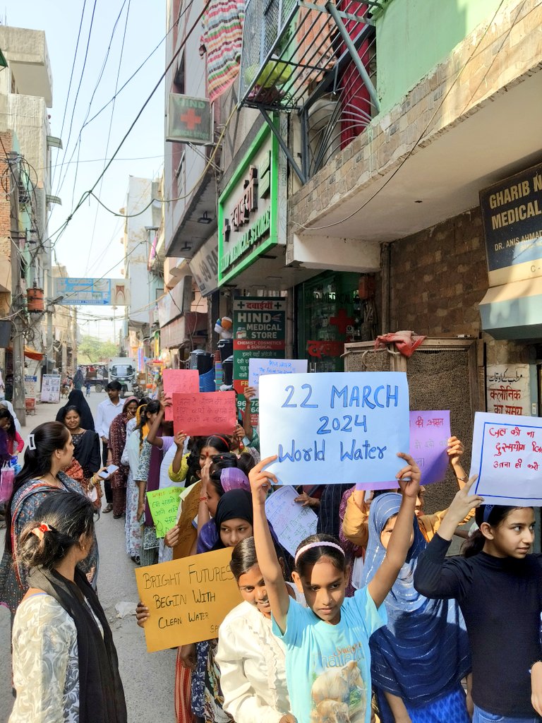 Saleha Danish (@salehadanish) on Twitter photo Today on 22 March 2024, Water Day was celebrated by Young Urban Women's. <a href="/ActionAidIndia/">ActionAid Association</a> <a href="/rakeshthakurd/">Rakesh Thakur</a> <a href="/sndeep/">Sandeep Chachra</a> <a href="/sughrabano6/">sughra bano</a> <a href="/RinkiRi24689675/">Rinki Rinki</a> <a href="/mashkooralig/">Mashkoor</a> Today on 22 March 2024, Water Day was celebrated by Young Urban Women's. <a href="/ActionAidIndia/">ActionAid Association</a> <a href="/rakeshthakurd/">Rakesh Thakur</a> <a href="/sndeep/">Sandeep Chachra</a> <a href="/sughrabano6/">sughra bano</a> <a href="/RinkiRi24689675/">Rinki Rinki</a> <a href="/mashkooralig/">Mashkoor</a>